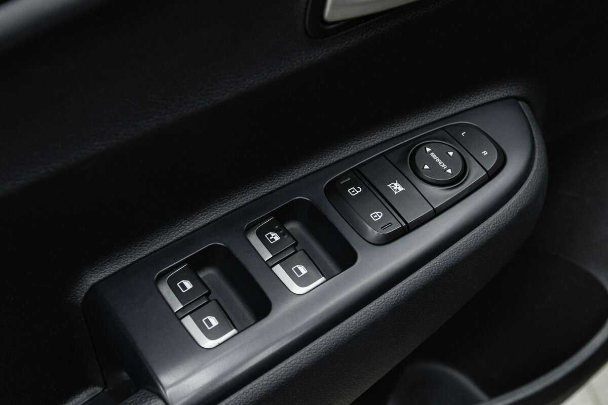 Купить Kia Rio с пробегом. Фото: #16