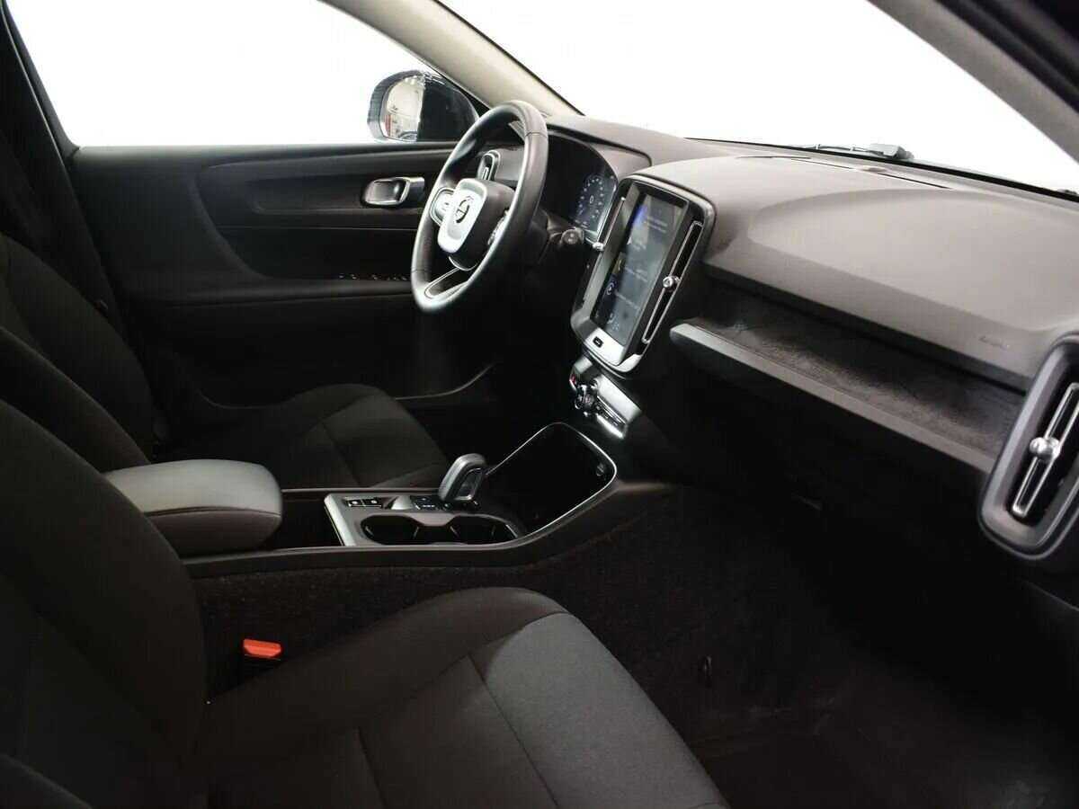 Купить Volvo XC40 с пробегом. Фото: #8