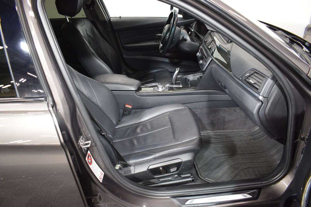 Купить BMW 3 серии с пробегом. Фото: #13