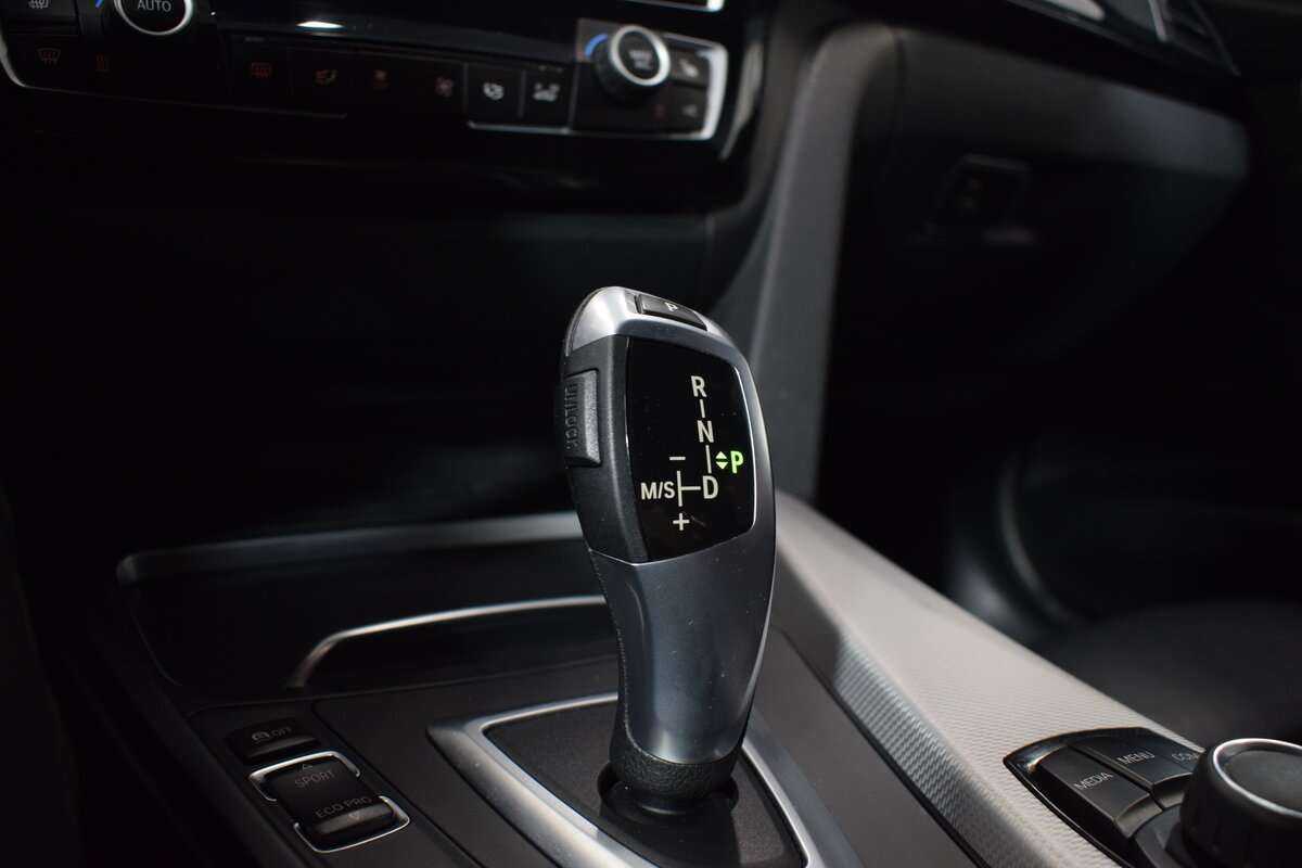 Купить BMW 3 серии с пробегом. Фото: #20