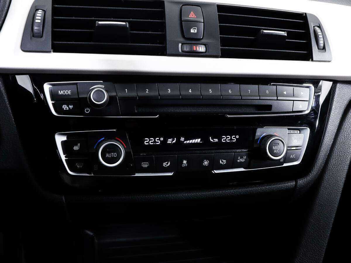 Купить BMW 3 серии с пробегом. Фото: #16