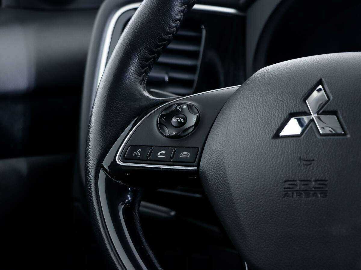 Купить Mitsubishi Outlander с пробегом. Фото: #15