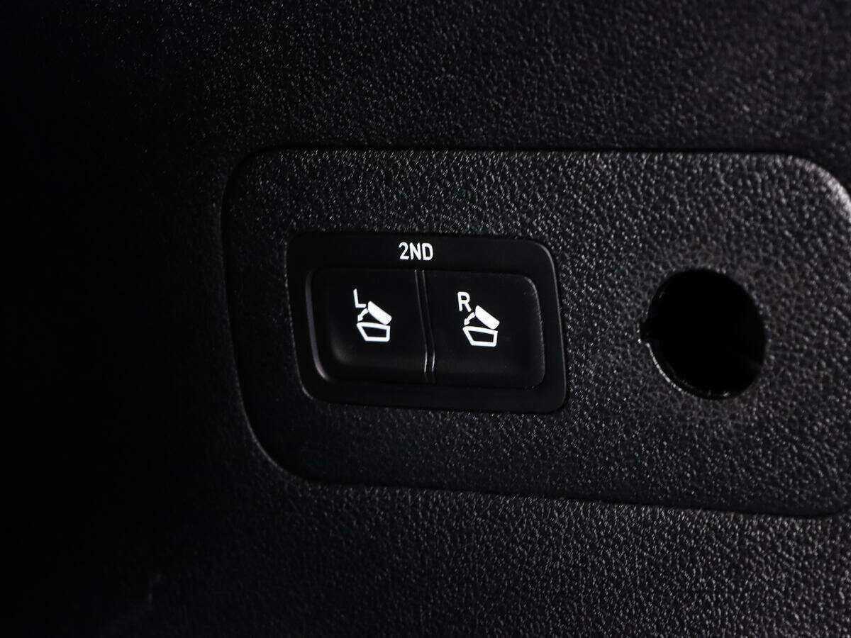 Купить Hyundai Santa Fe с пробегом. Фото: #17