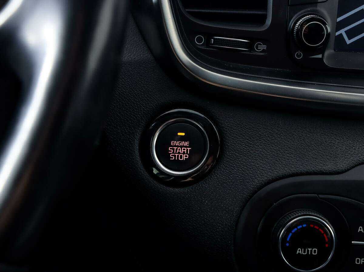 Купить Kia Sorento с пробегом. Фото: #19