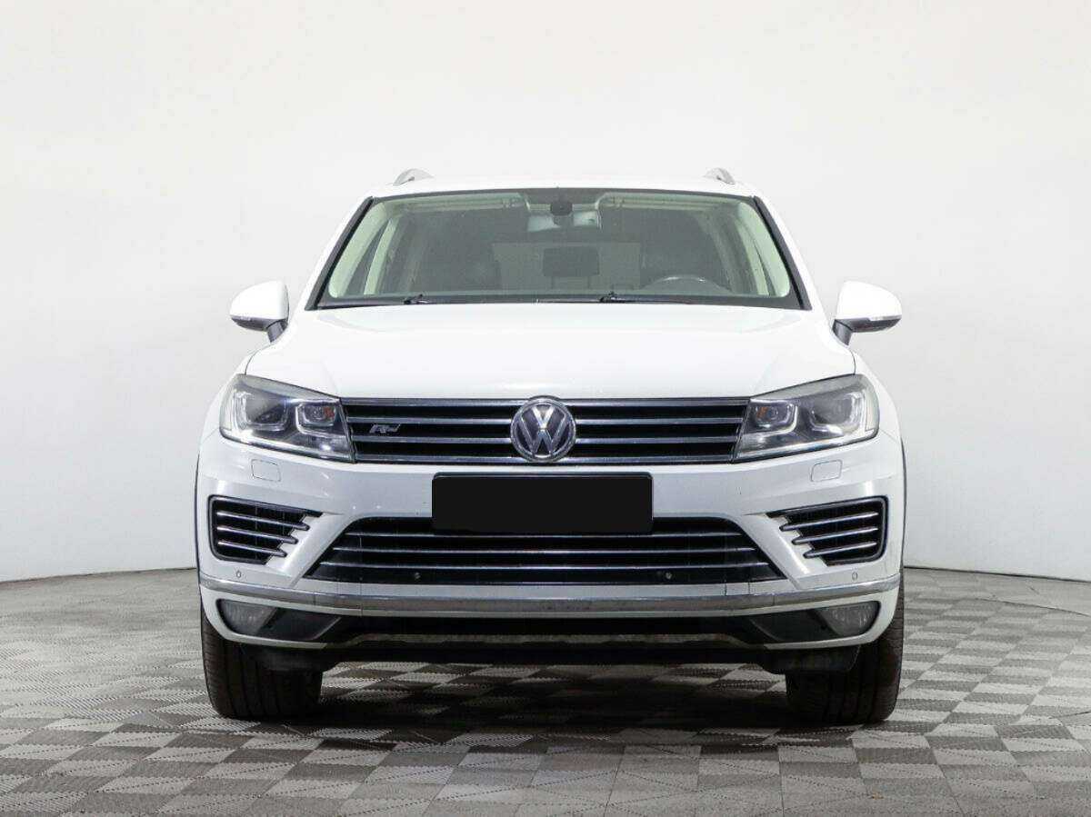 Купить Volkswagen Touareg с пробегом. Фото: #1