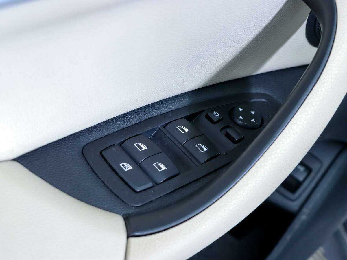 Купить BMW X1 с пробегом. Фото: #14