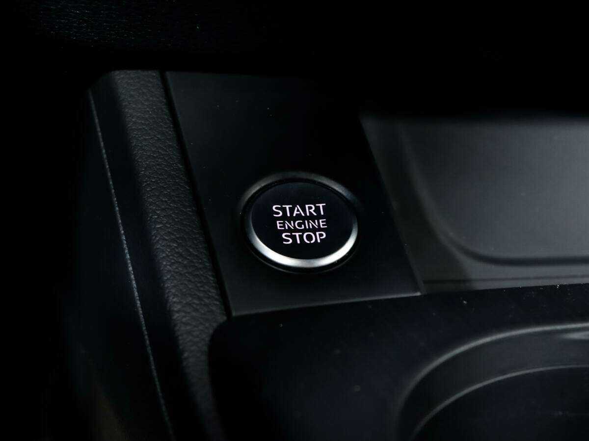 Купить Audi A4 с пробегом. Фото: #13