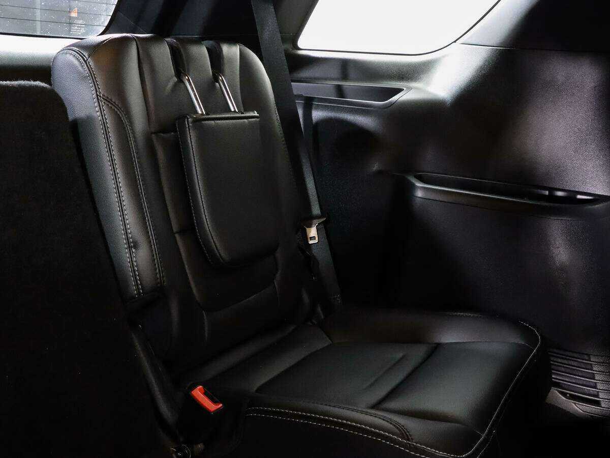 Купить Ford Explorer с пробегом. Фото: #15