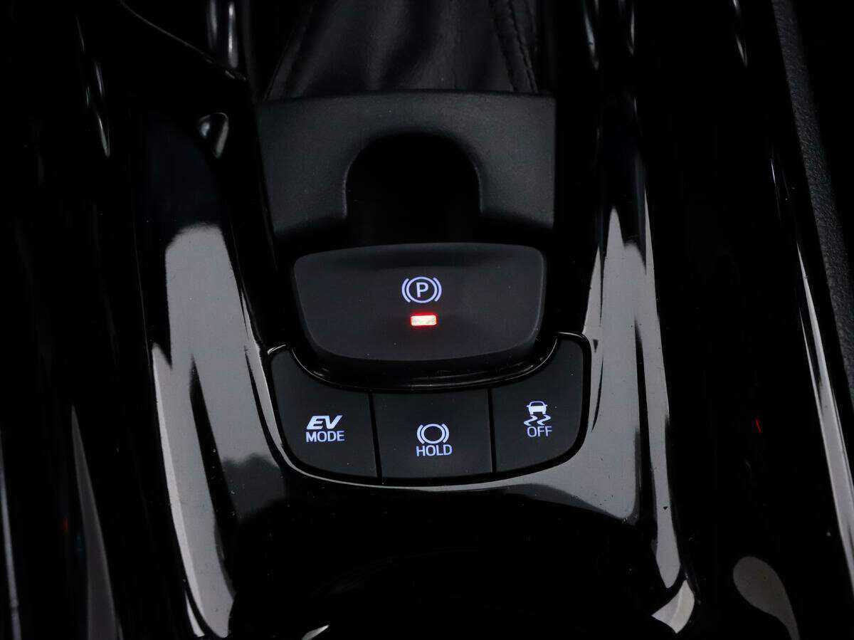 Купить Toyota C-HR с пробегом. Фото: #22