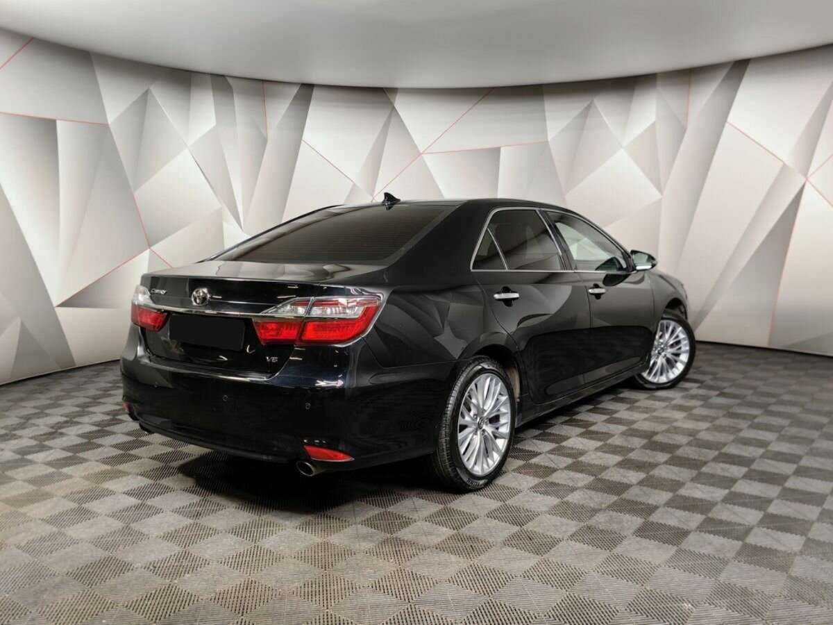 Купить Toyota Camry с пробегом. Фото: #1