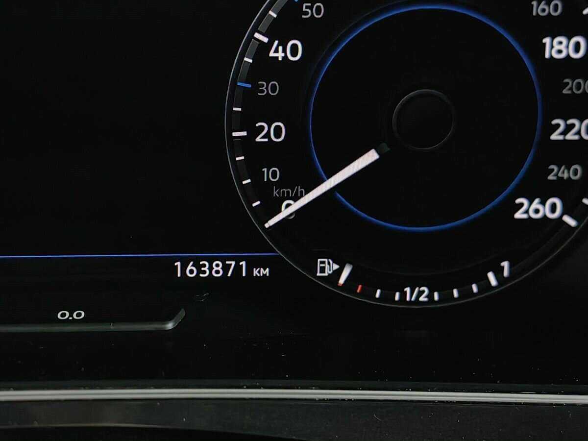 Купить Volkswagen Tiguan с пробегом. Фото: #18