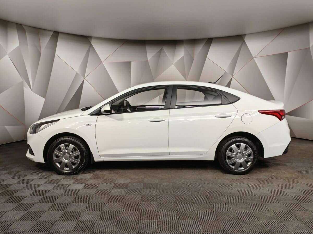 Купить Hyundai Solaris с пробегом. Фото: #4