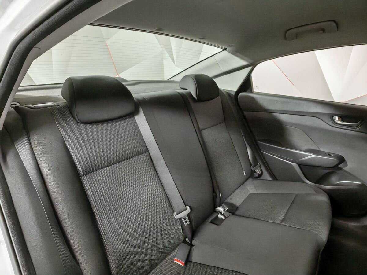 Купить Hyundai Solaris с пробегом. Фото: #12