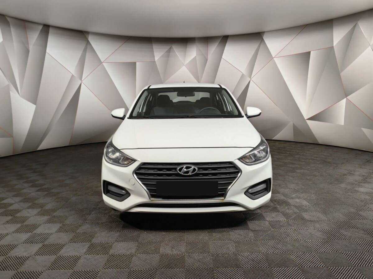 Купить Hyundai Solaris с пробегом. Фото: #5