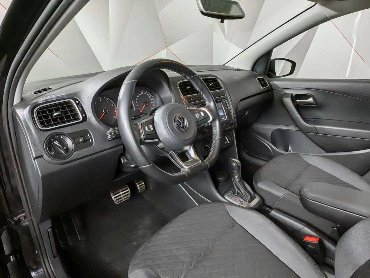 Купить Volkswagen Polo с пробегом. Фото: #13