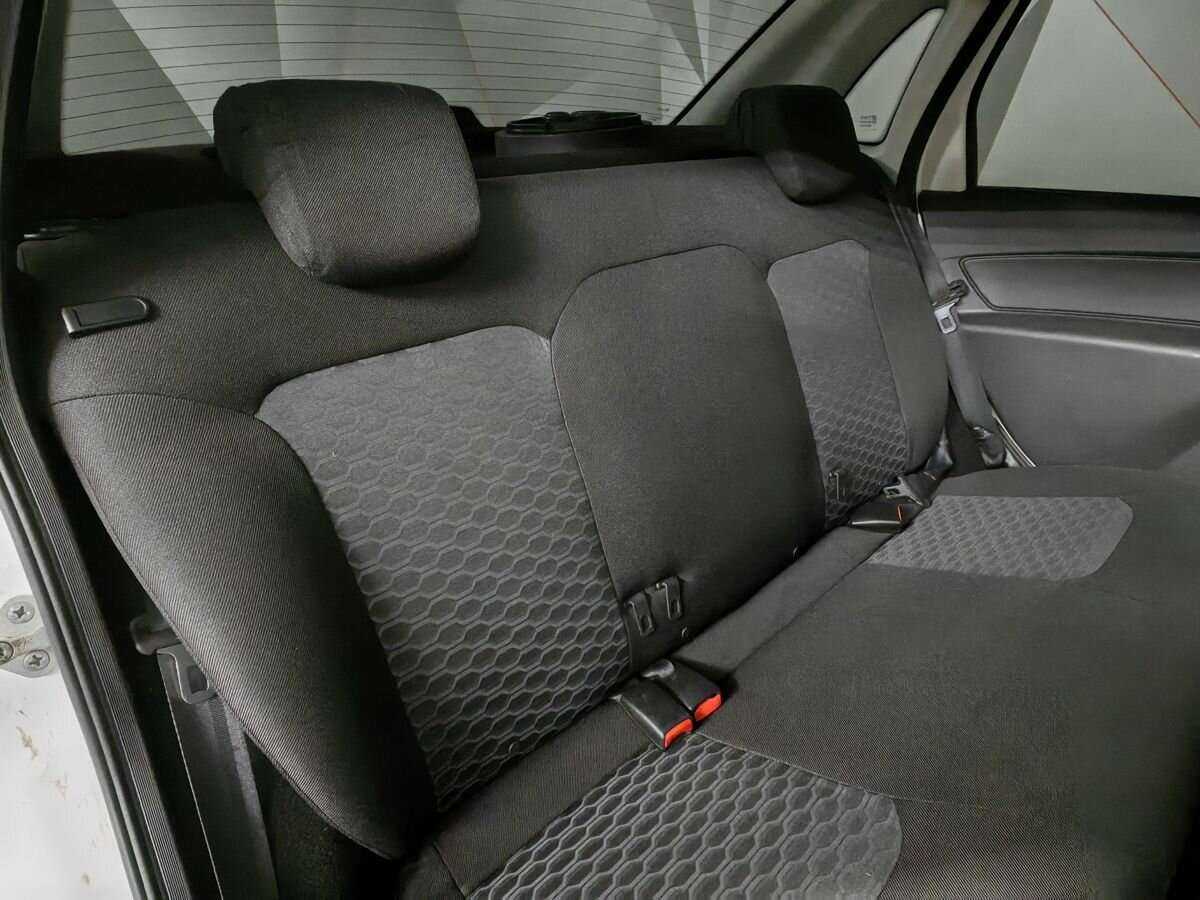 Купить Lada (ВАЗ) Granta с пробегом. Фото: #12