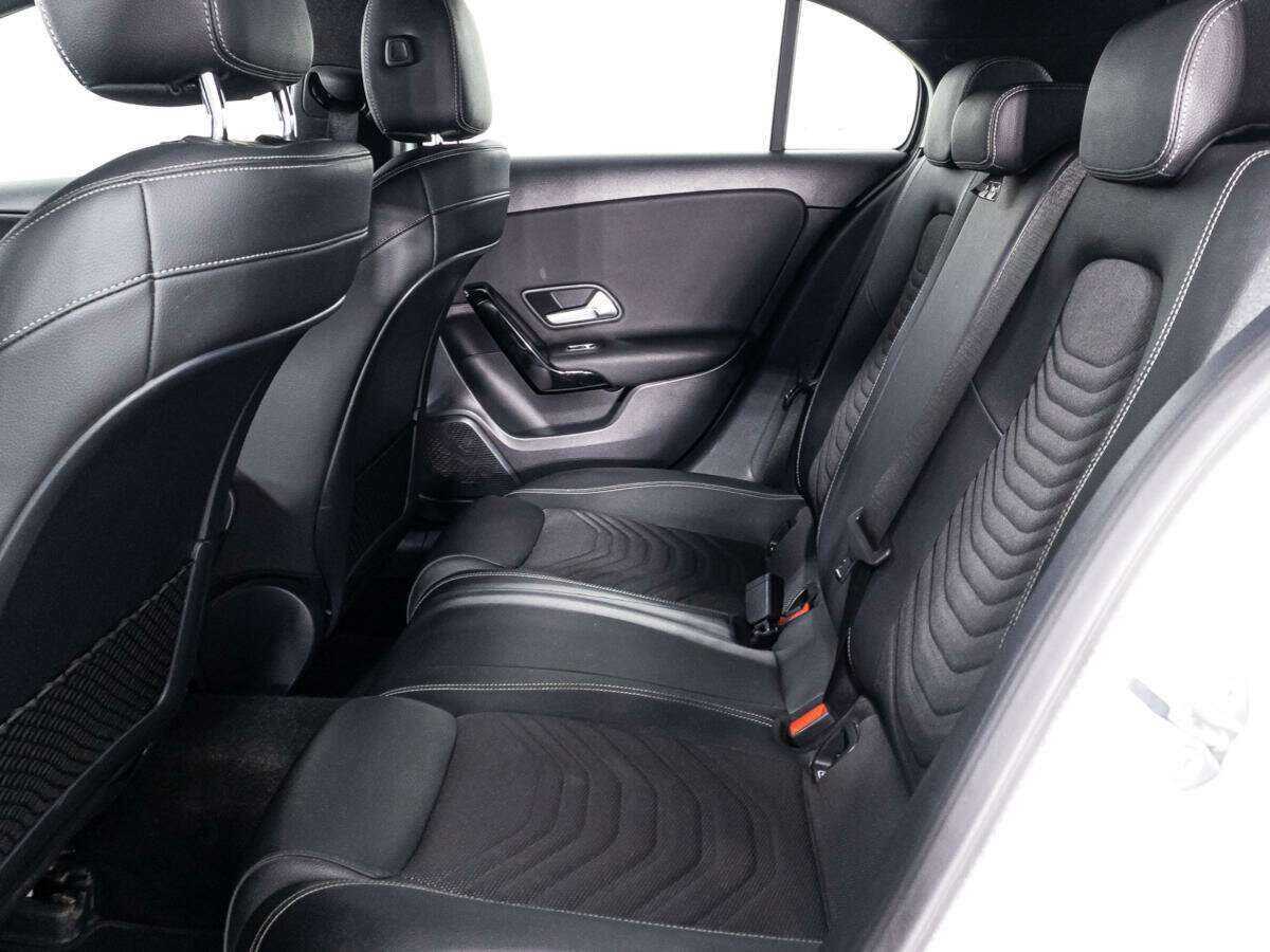 Купить Mercedes-Benz A-Класс с пробегом. Фото: #9