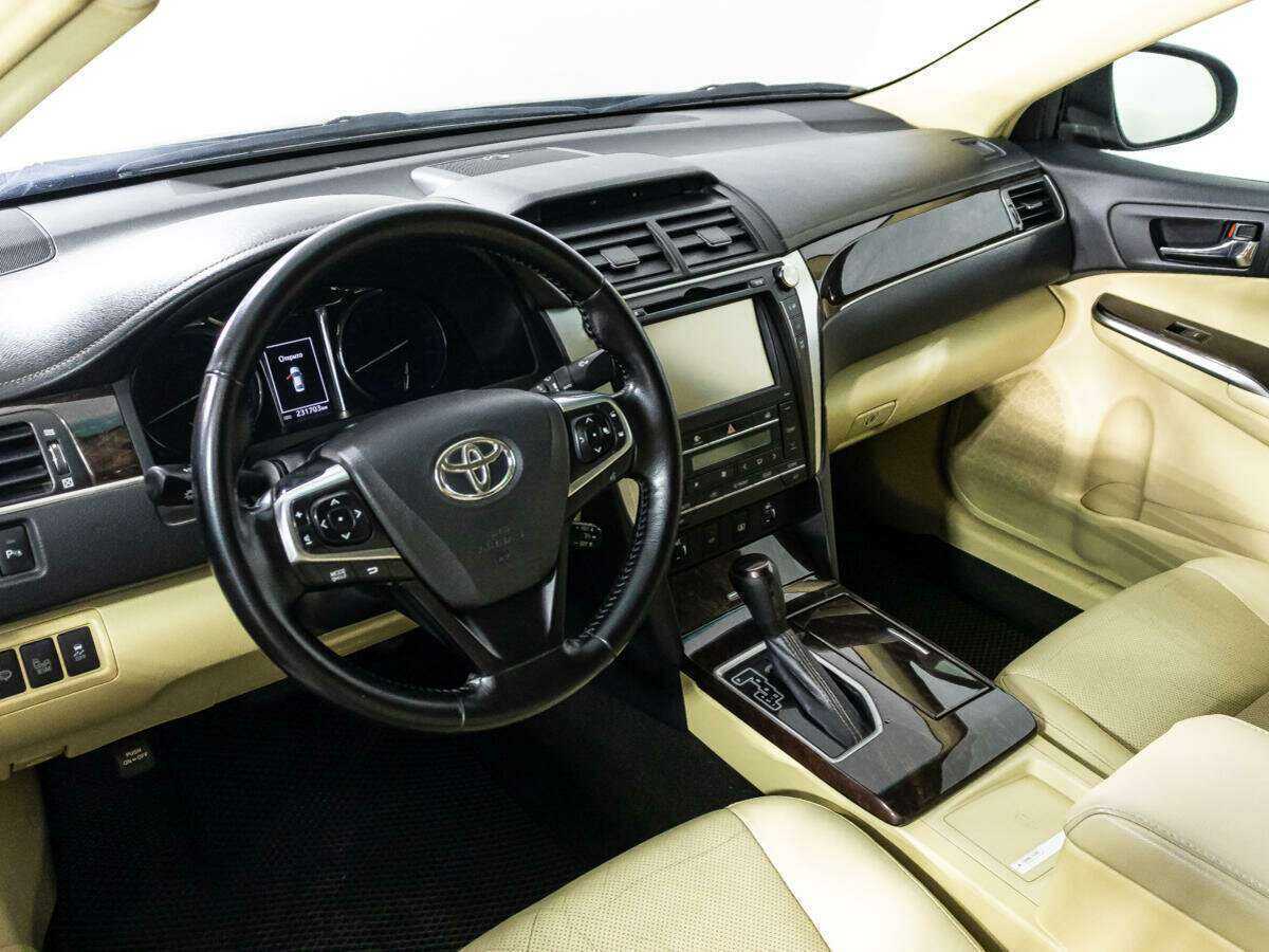 Купить Toyota Camry с пробегом. Фото: #10