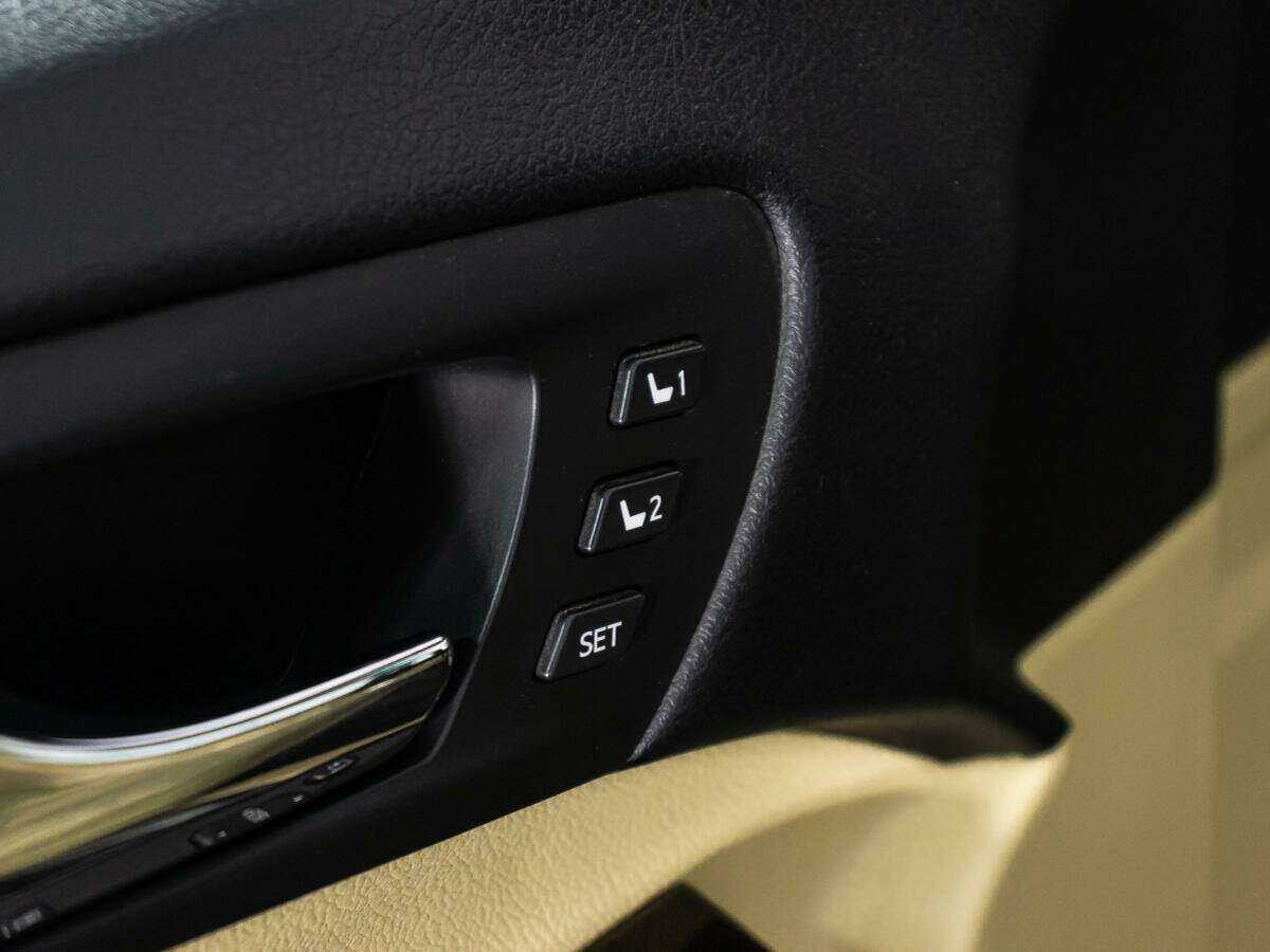 Купить Toyota Camry с пробегом. Фото: #14