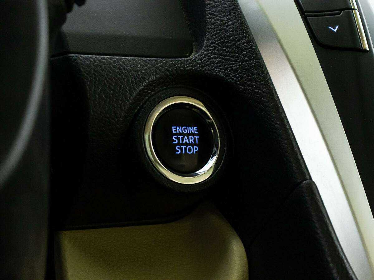 Купить Toyota Camry с пробегом. Фото: #20