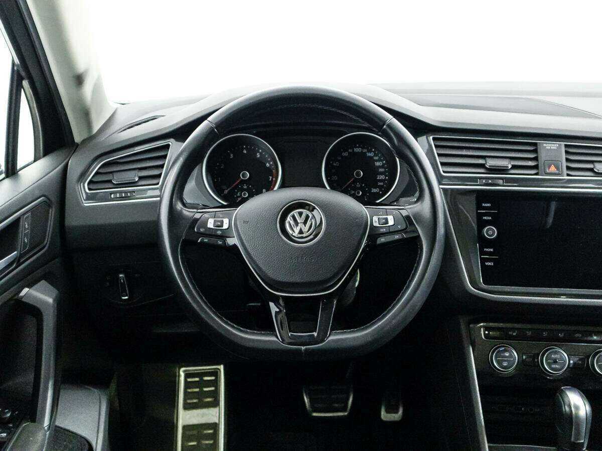 Купить Volkswagen Tiguan с пробегом. Фото: #17