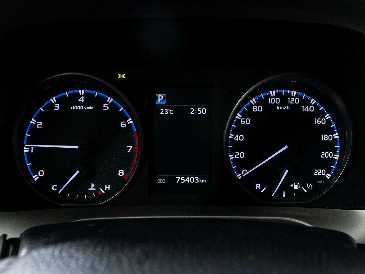 Купить Toyota RAV4 с пробегом. Фото: #11