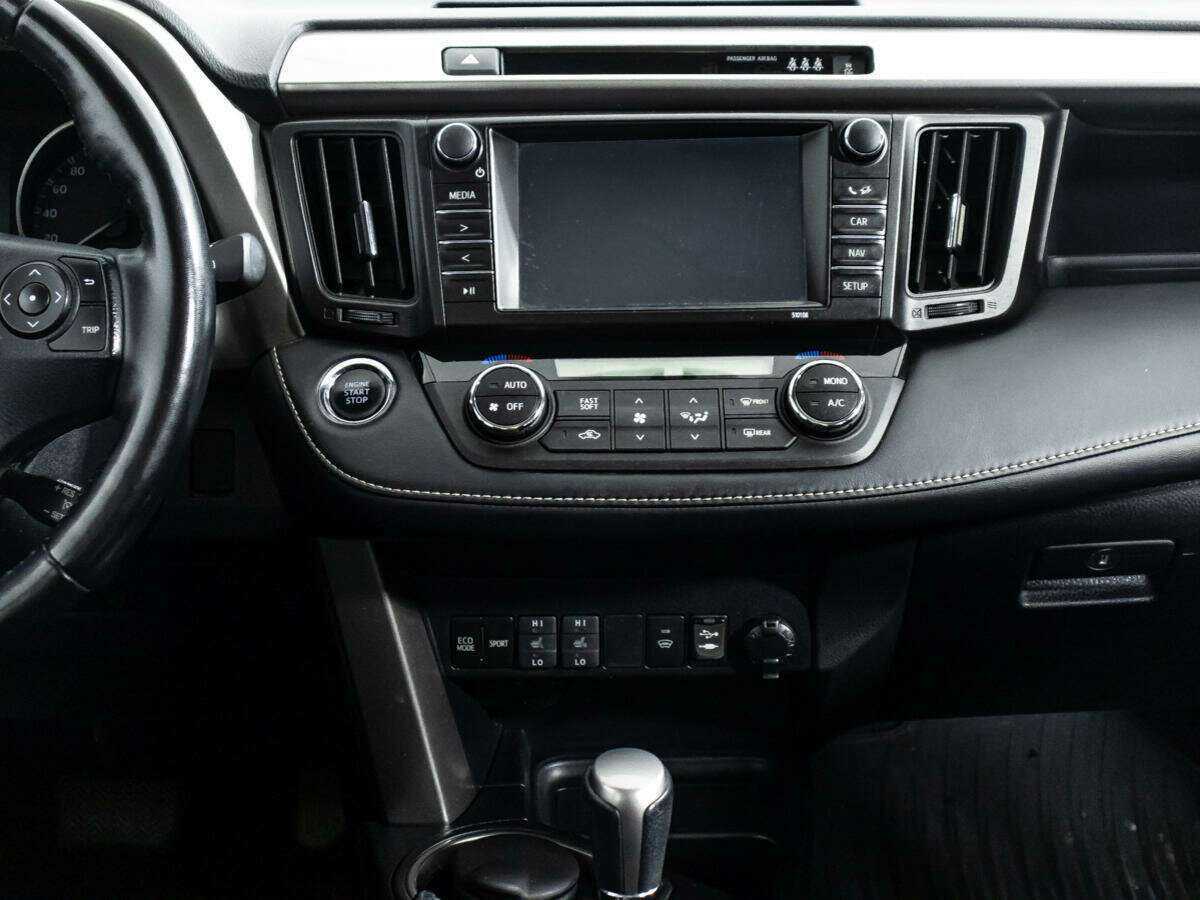Купить Toyota RAV4 с пробегом. Фото: #13