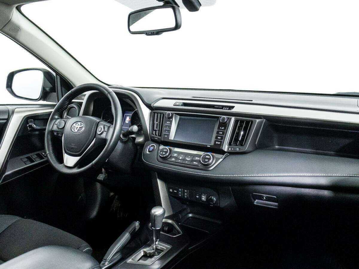 Купить Toyota RAV4 с пробегом. Фото: #8