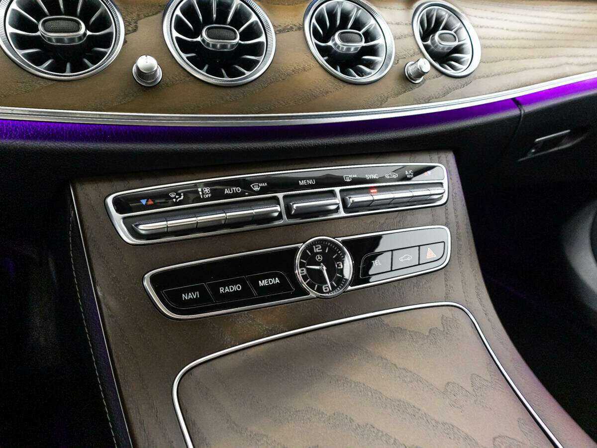 Купить Mercedes-Benz E-Класс с пробегом. Фото: #15