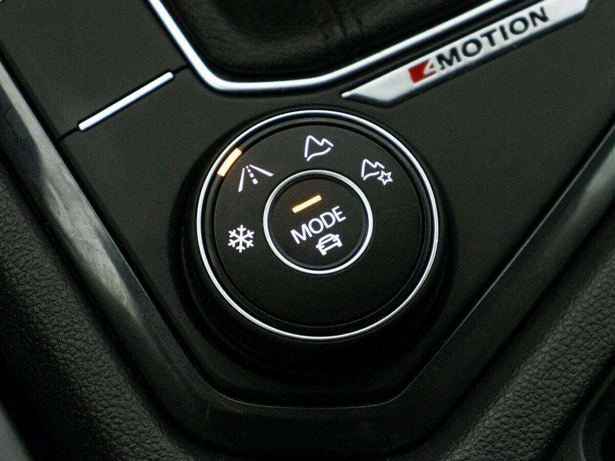Купить Volkswagen Tiguan с пробегом. Фото: #14