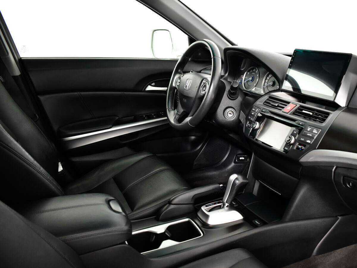 Купить Honda Crosstour с пробегом. Фото: #8