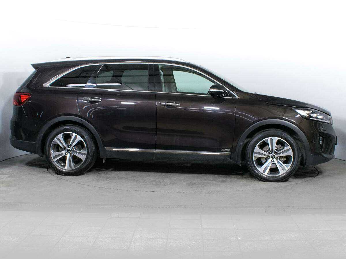 Купить Kia Sorento с пробегом. Фото: #3