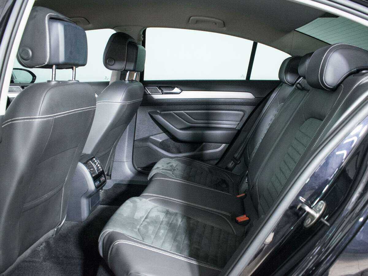 Купить Volkswagen Passat с пробегом. Фото: #9