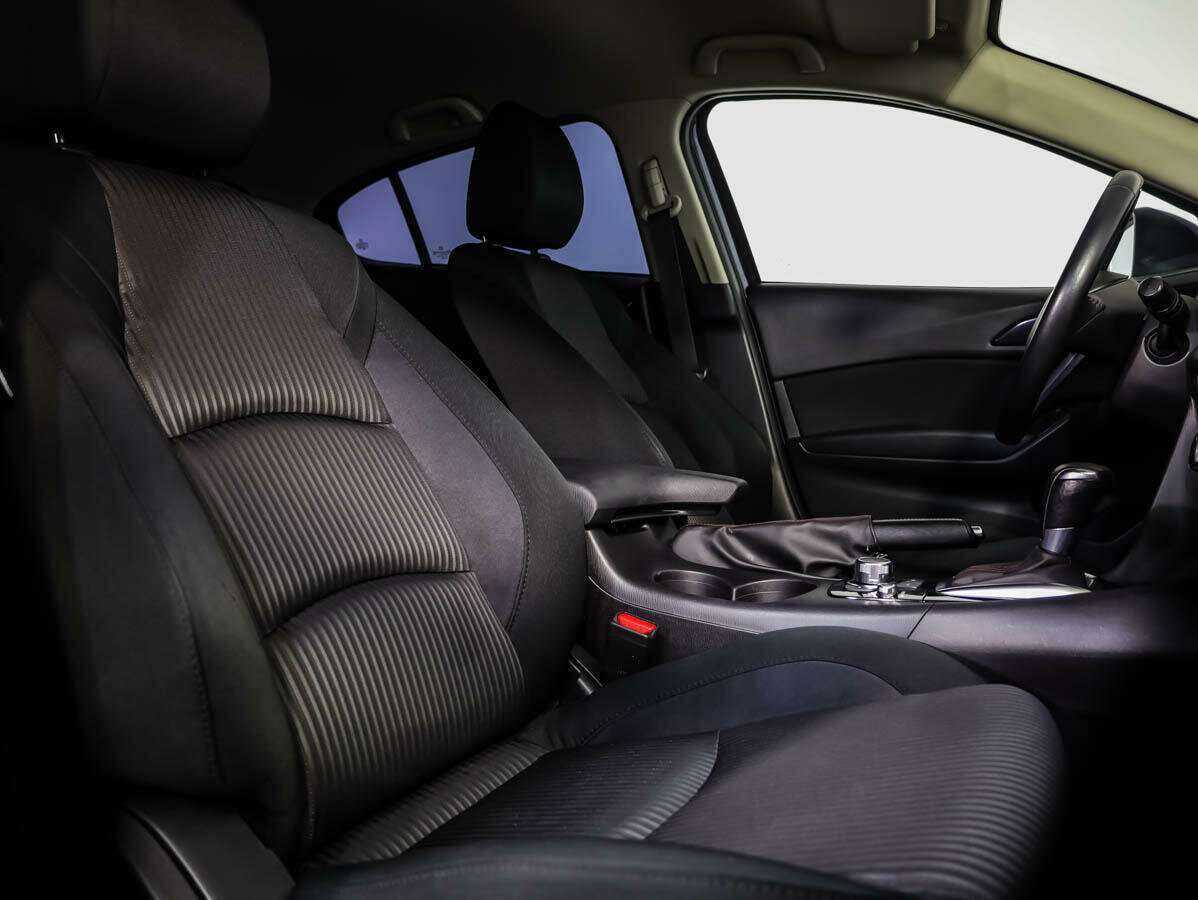 Купить Mazda 3 с пробегом. Фото: #10