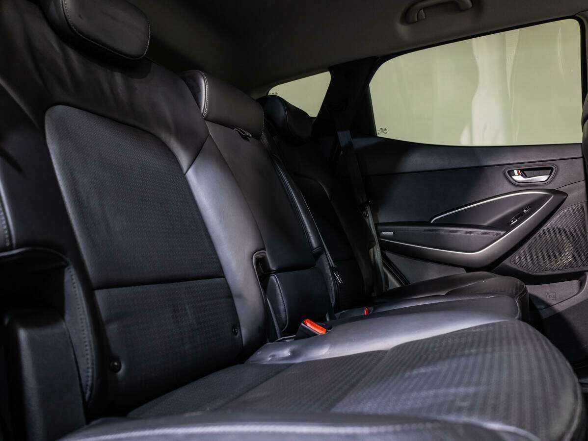 Купить Hyundai Santa Fe с пробегом. Фото: #11