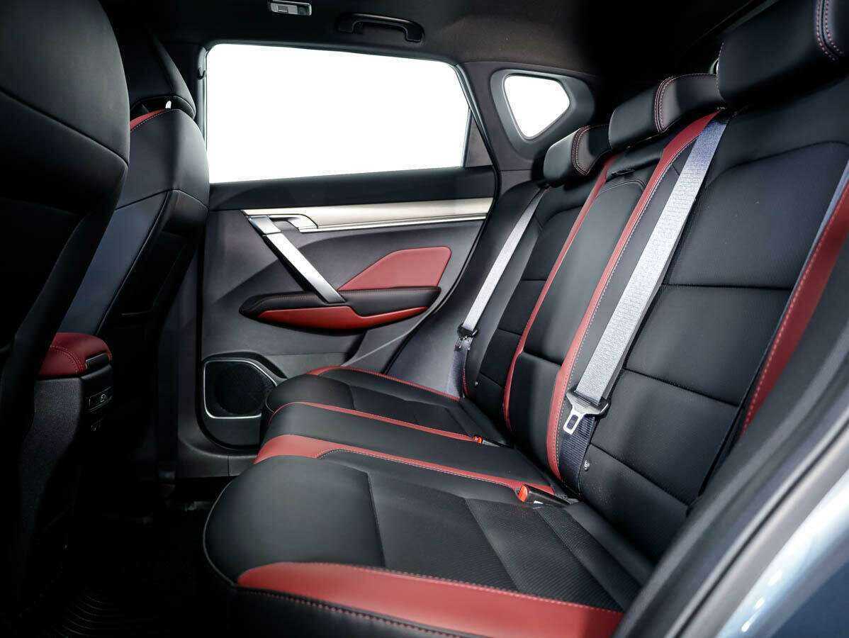 Купить Geely Coolray с пробегом. Фото: #12