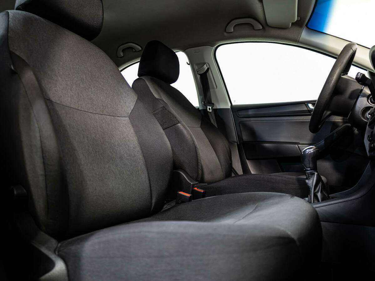 Купить Skoda Rapid с пробегом. Фото: #9