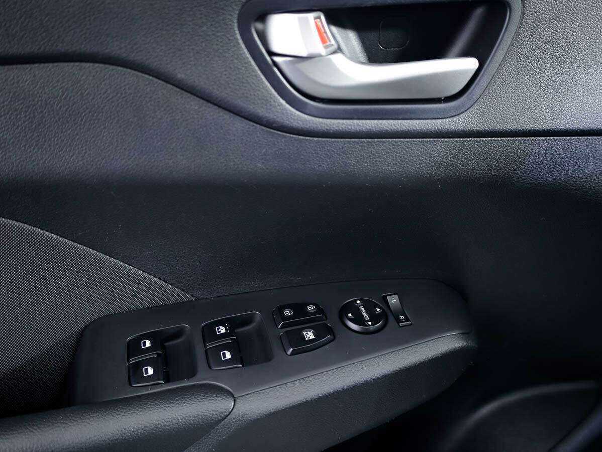 Купить Hyundai Solaris с пробегом. Фото: #17