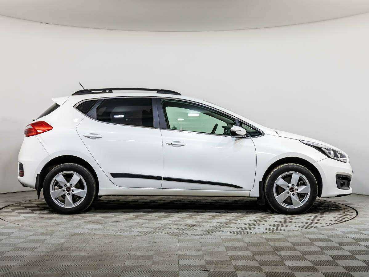 Купить Kia Ceed с пробегом. Фото: #2