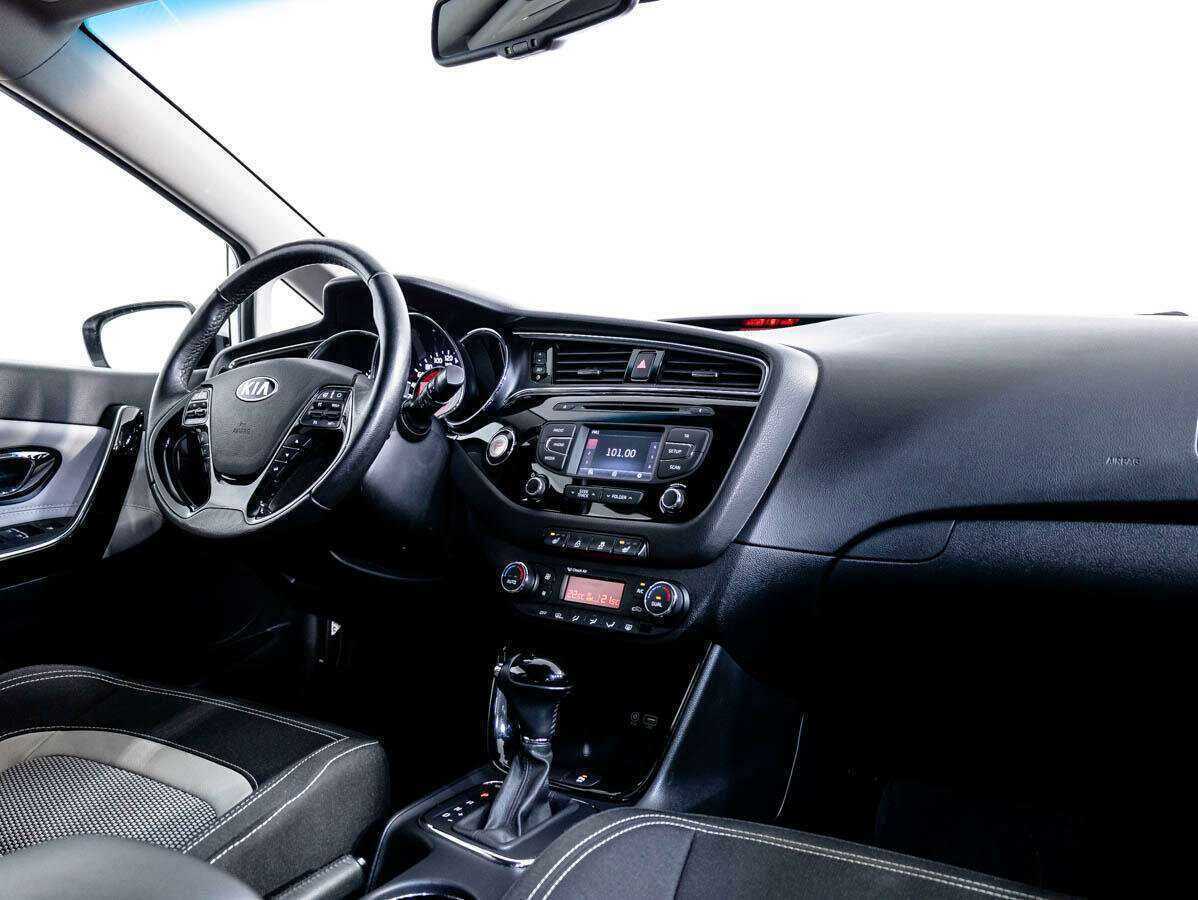 Купить Kia Ceed с пробегом. Фото: #7