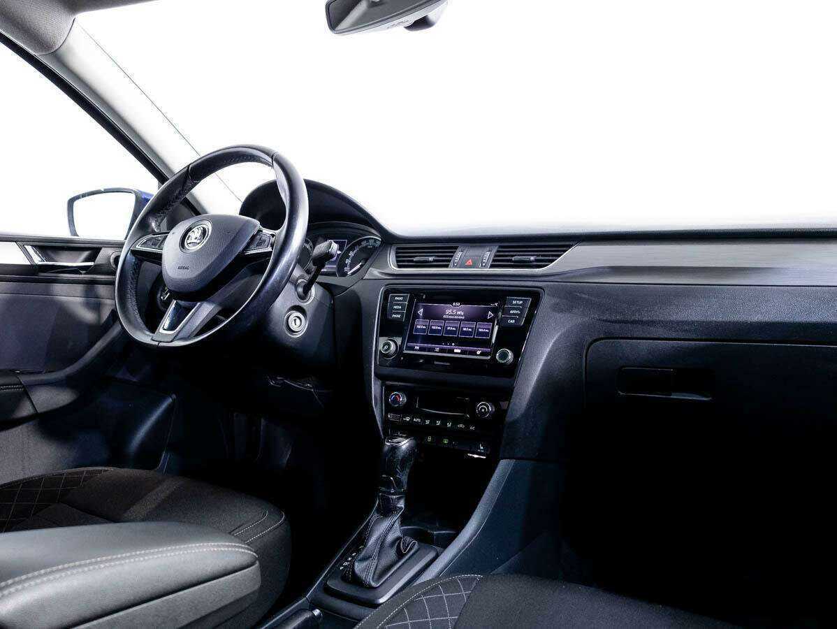 Купить Skoda Rapid с пробегом. Фото: #7