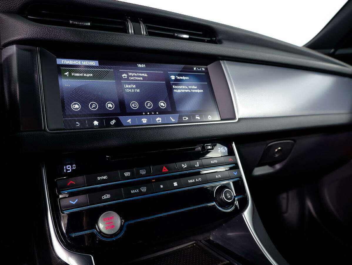 Купить Jaguar XF с пробегом. Фото: #17