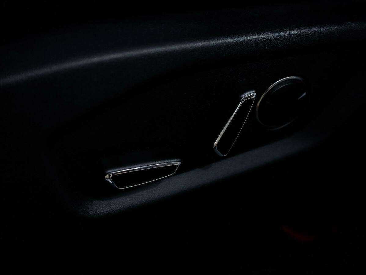 Купить Ford Explorer с пробегом. Фото: #22