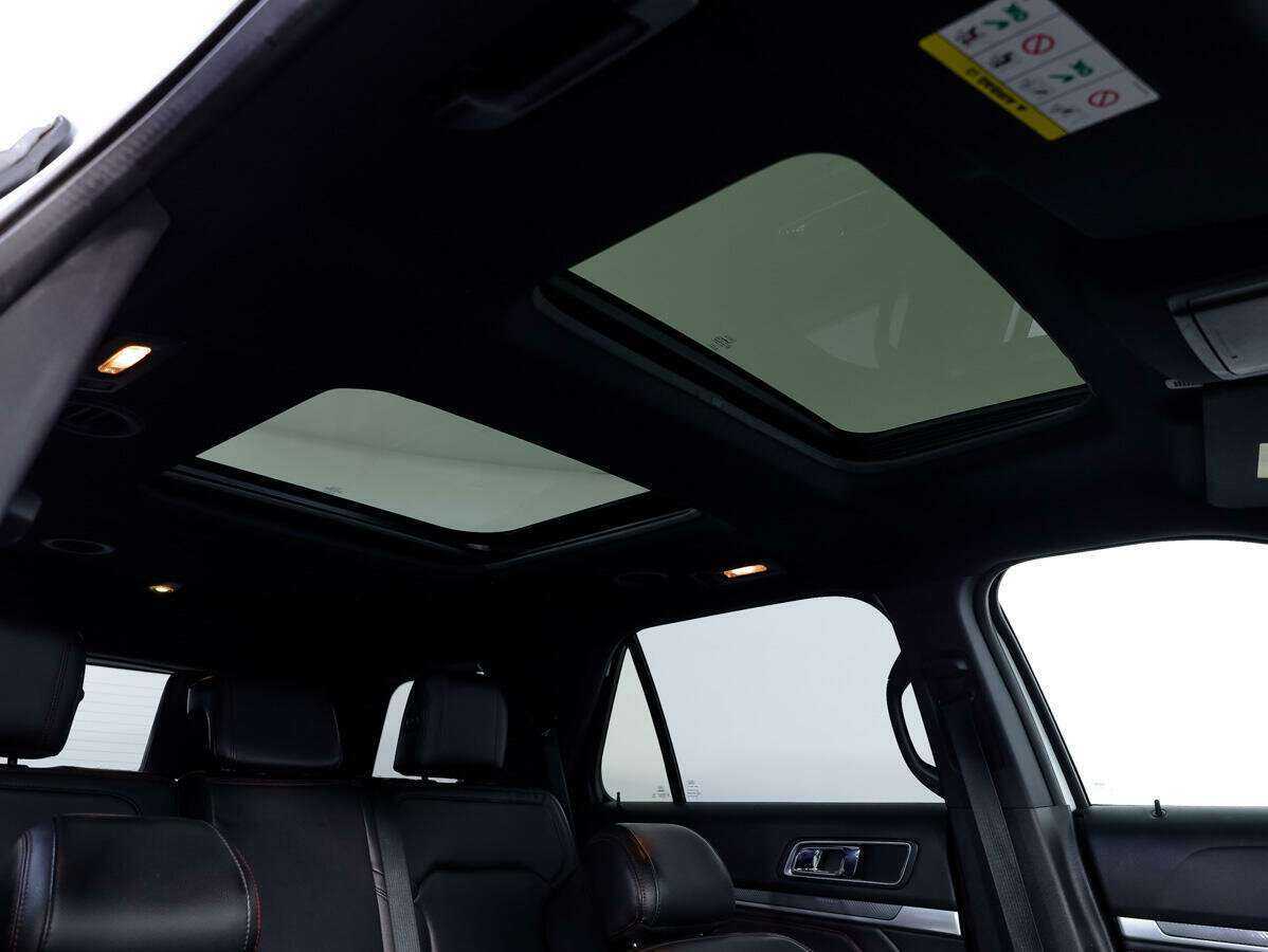 Купить Ford Explorer с пробегом. Фото: #26