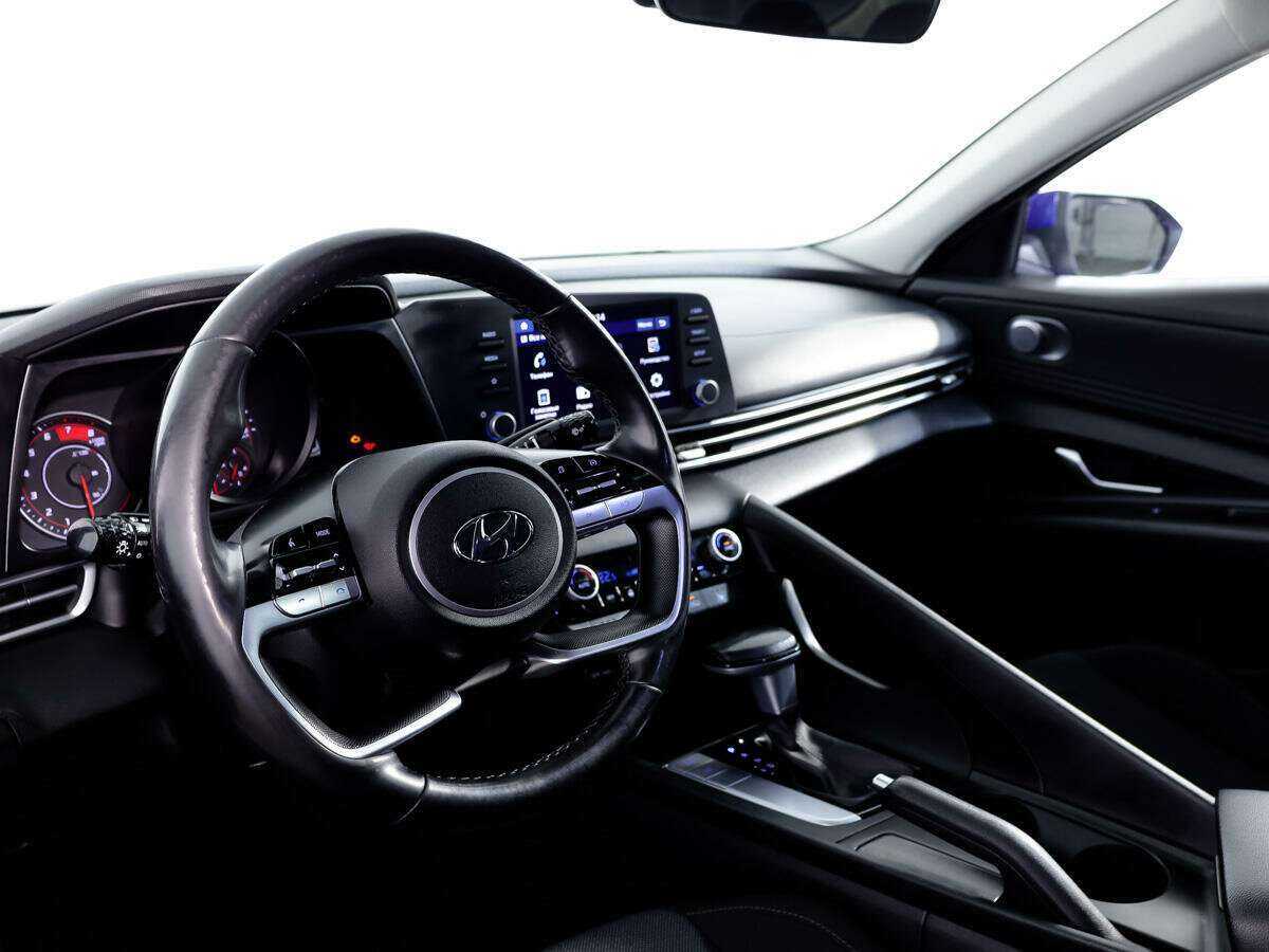 Купить Hyundai Elantra с пробегом. Фото: #11