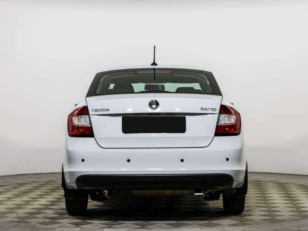 Купить Skoda Rapid с пробегом. Фото: #4