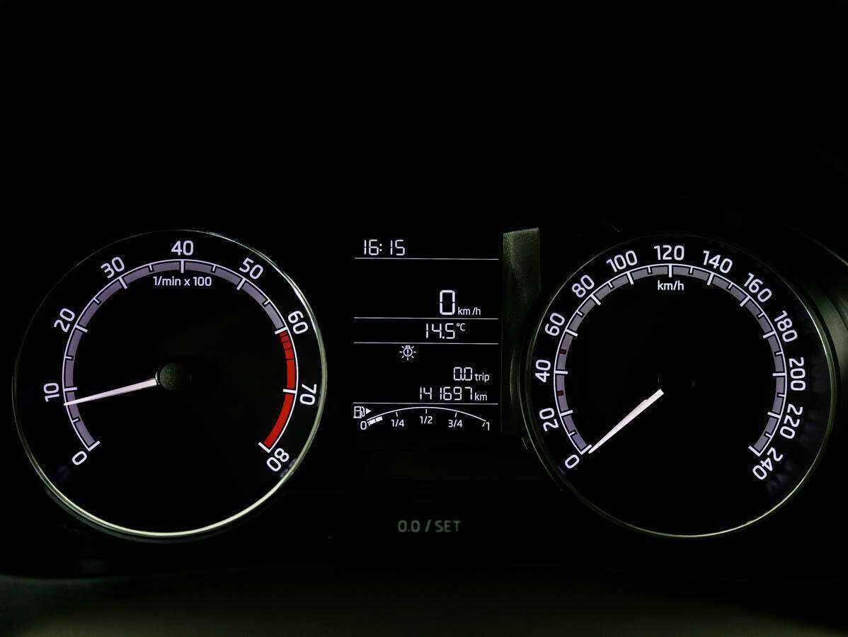 Купить Skoda Rapid с пробегом. Фото: #10