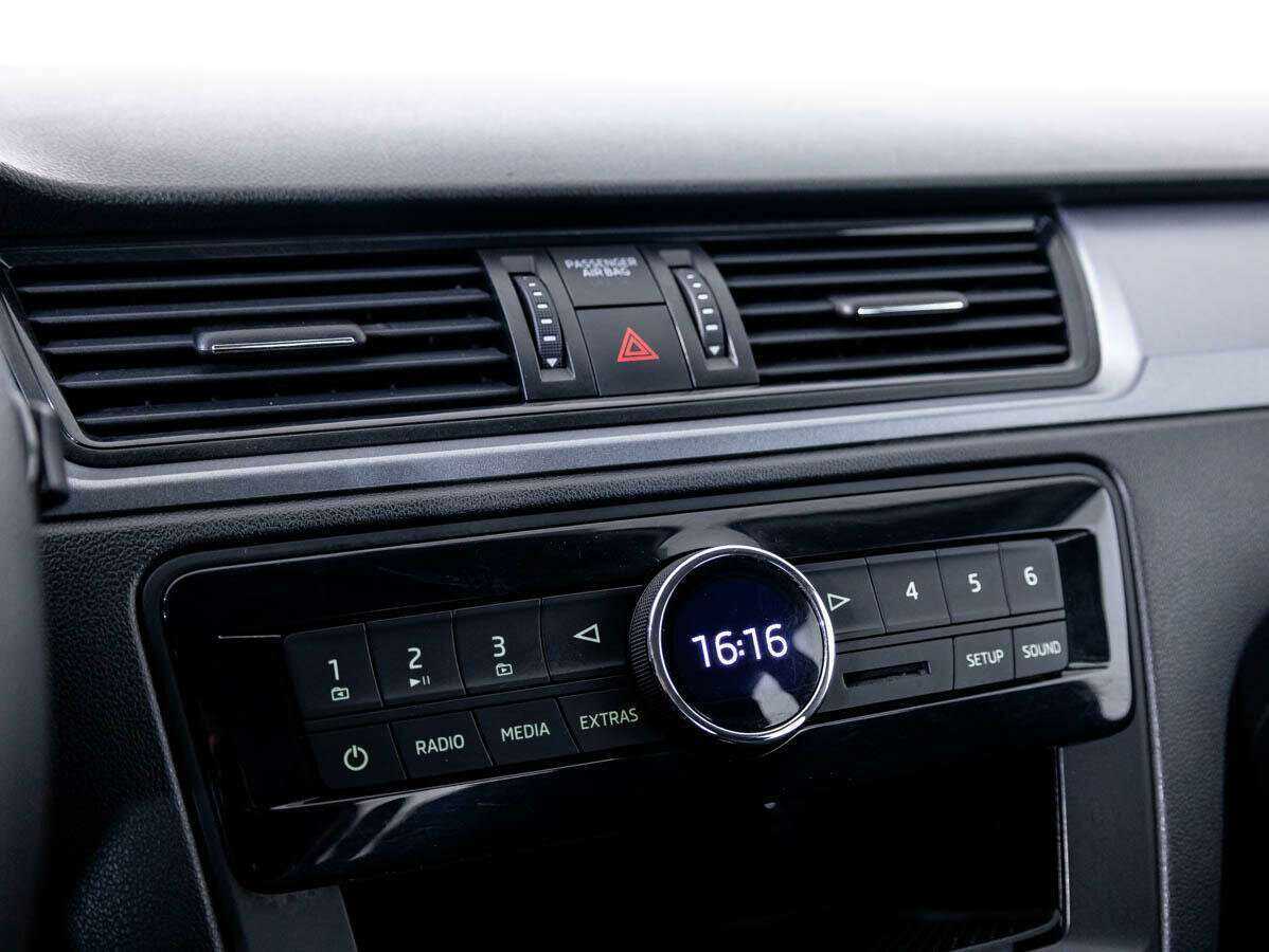 Купить Skoda Rapid с пробегом. Фото: #16