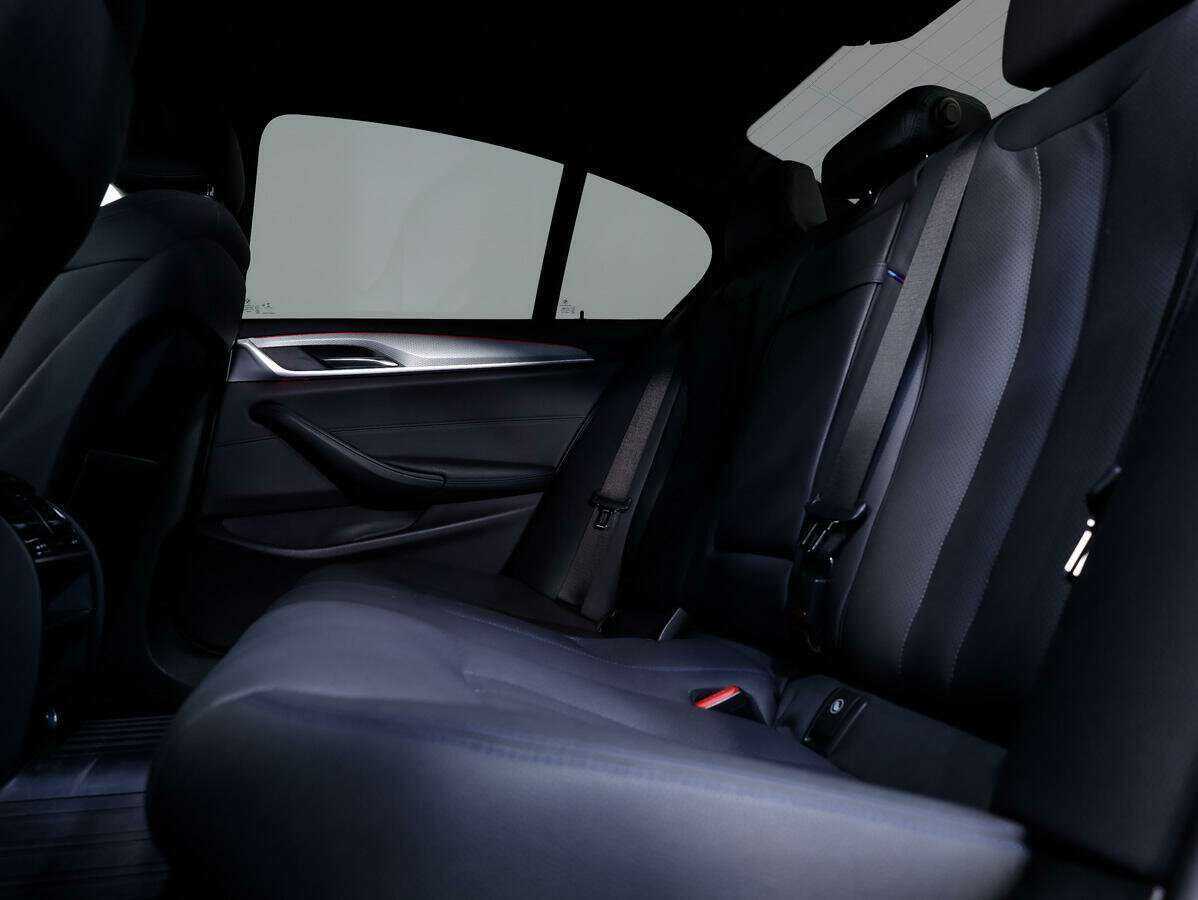 Купить BMW 5 серии с пробегом. Фото: #10