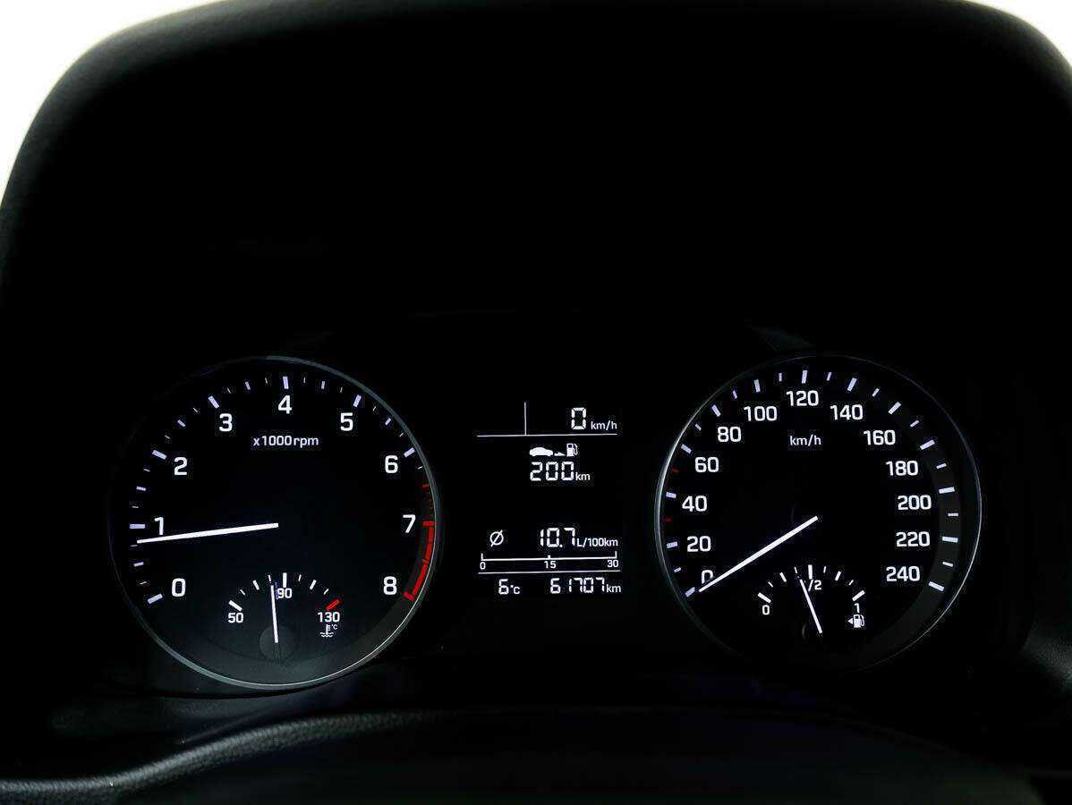 Купить Hyundai Elantra с пробегом. Фото: #19